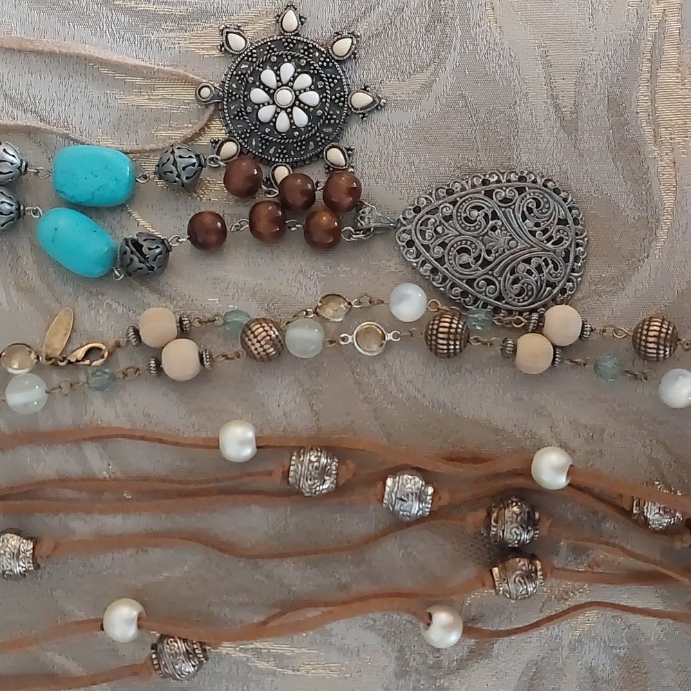 Western (Various) Necklaces - image 8